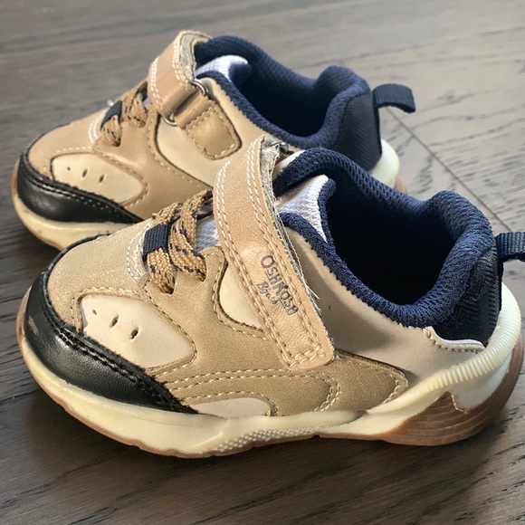 Osh Kosh Sneakers - Picture 8 of 10